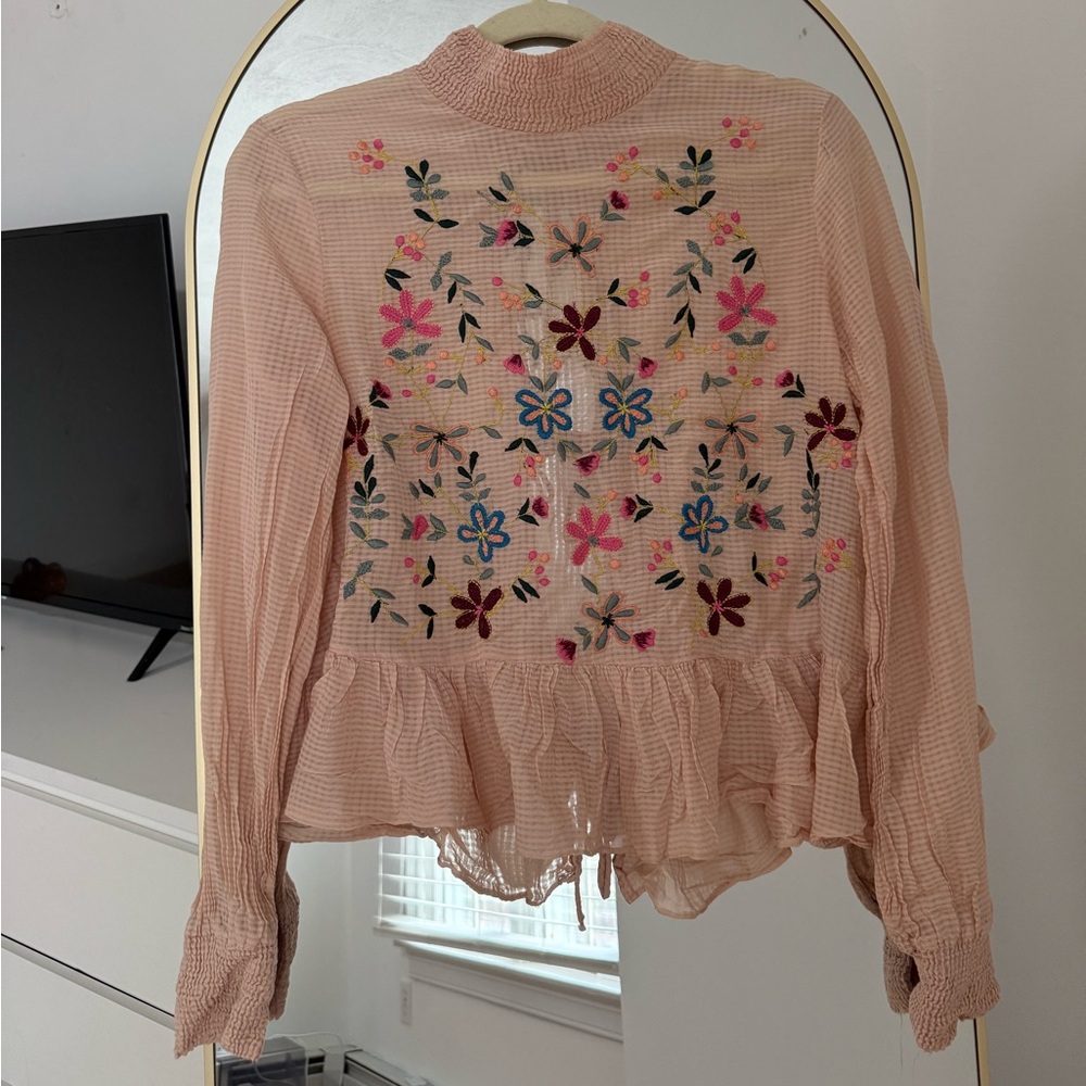 Zara Floral Embroidered Blouse in Soft Pink